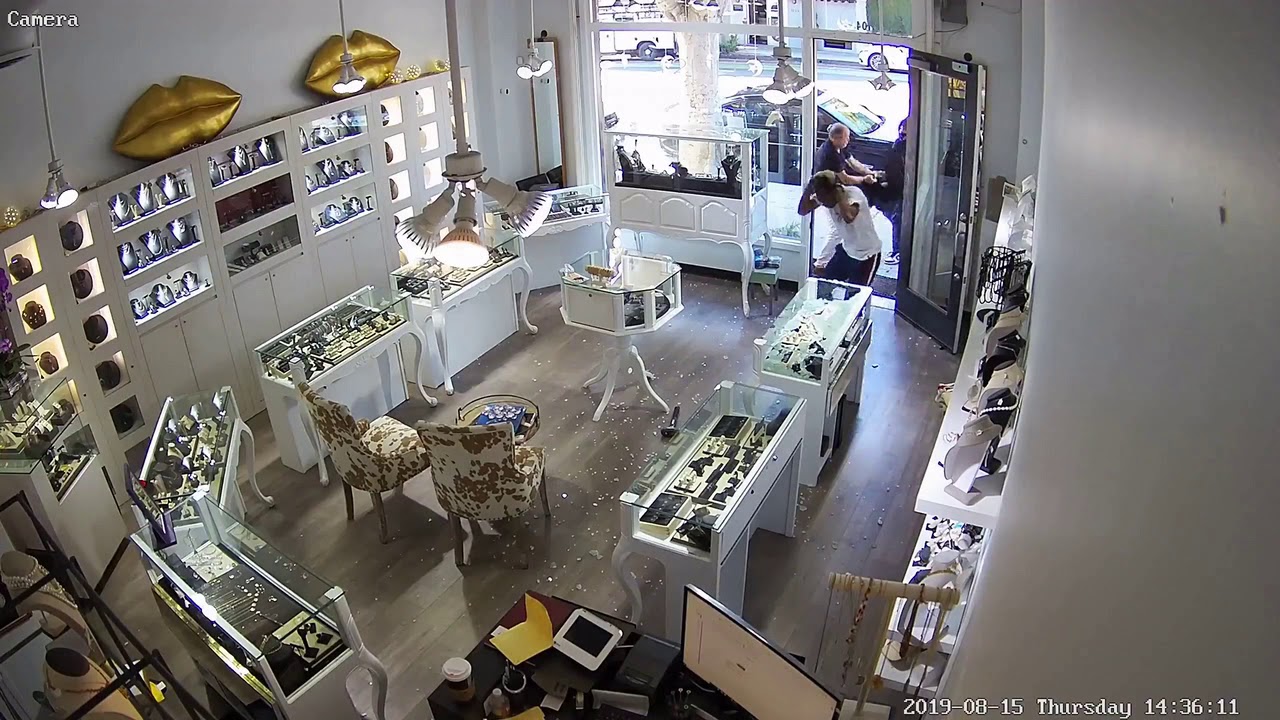 JEWELRY STORE OWNER HIT WITH SLEDGEHAMMER IN SMASH & GRAB ROBBERY - YouTube