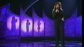 Reba , Linda Davis, Martina & Trisha - On My Own (LIVE '95)