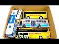 箱に集めたバスのミニカーをチェックして坂道走行テスト！Check out the bus minicar for a hill driving test!