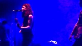 Børns sings "Clouds" in Dallas 2016