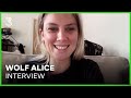 Wolf Alice's Ellie on new album Blue Weekend: "Kate Bush inspired me to sing more" | Interview | 3FM