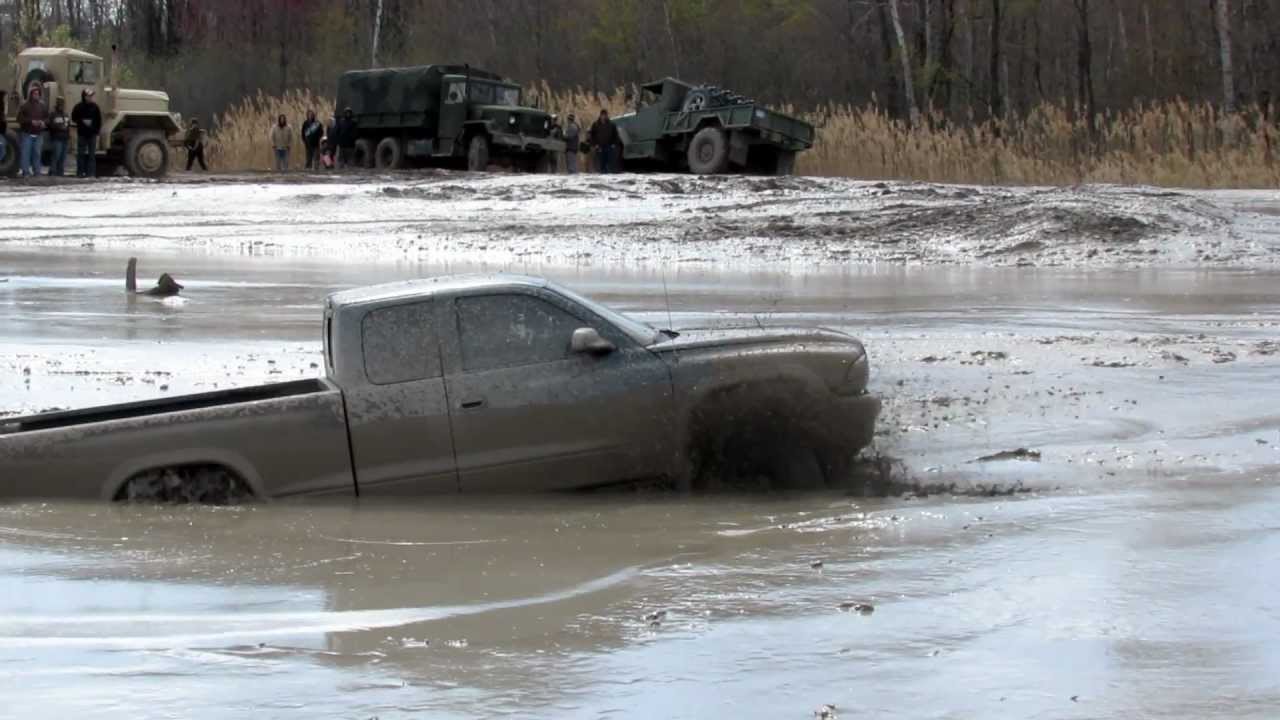 Mud Bogging Accident At Rizzos Mud Bog YouTube
