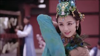 The girl, in peacock attire, performs a dance, stunning the emperor and mesmerizing all audience.