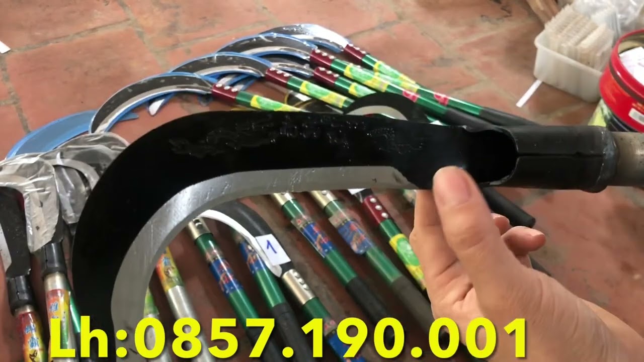 Liềm phát cỏ, quắm phát cỏ Trung Quốc siêu sắc bén làm vườn không thể thiếu.