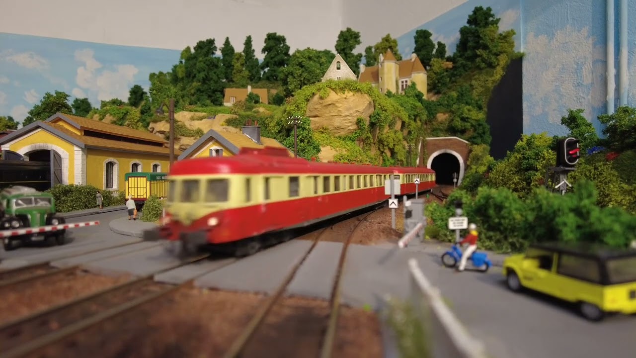 Train HO - Mon réseau HO - Des X 2800 Roco à gogo...