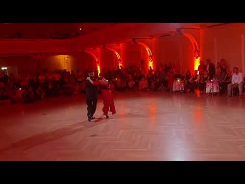 Michael Nadtochi & Elvira Lambo: PARA DOS