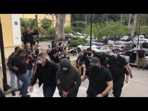 Στον εισαγγελέα με χειροπέδες ο Μένιος Φουρθιώτης/Video: Eurokinissi