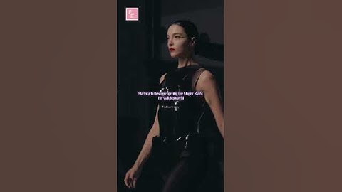 Mariacarla Boscono 🔥 powerful walk ✨ opening the Mugler SS/24 show #models #shorts #viral