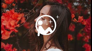 Moorty - Out of Sight (feat. Lola Rhodes)