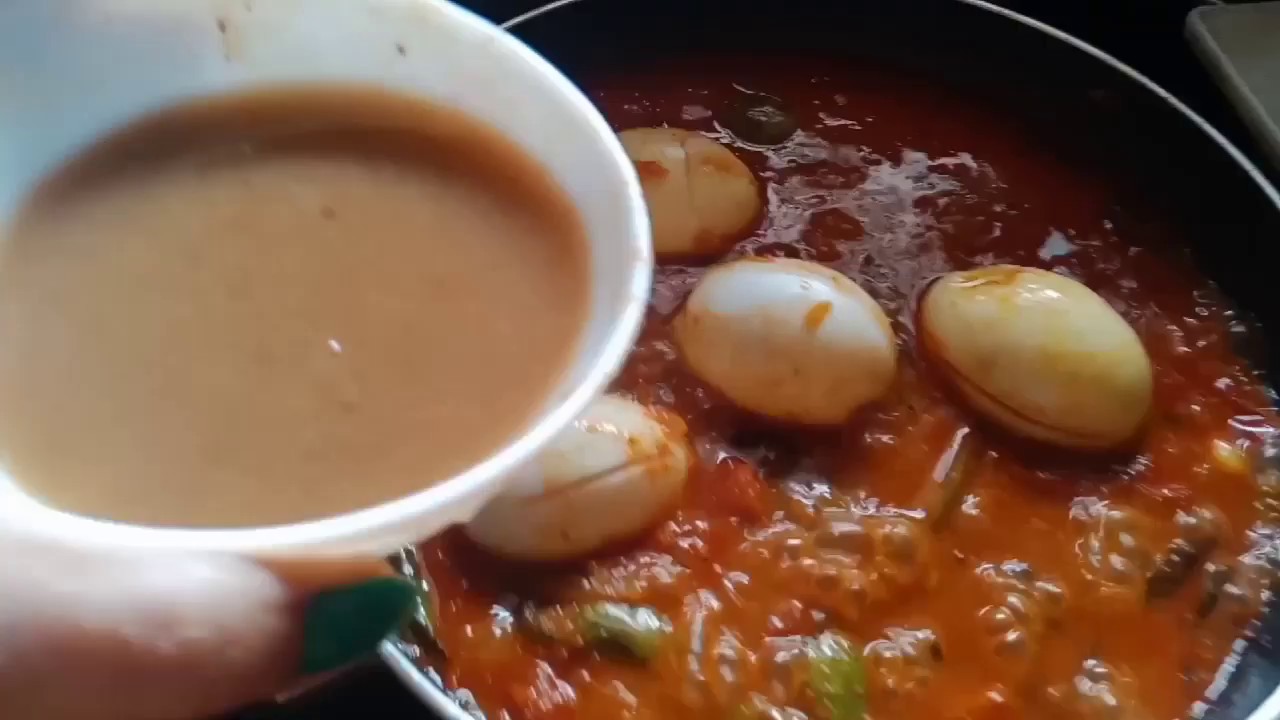 Kodiguddu vankaayi karam pulusu.egg brinjal curry in telugu.spicy and