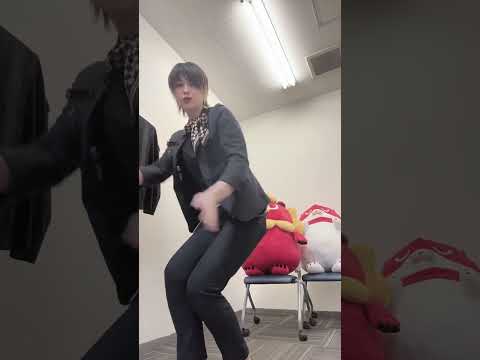 この位の中腰でも足腰ちぬ_(:3｣ ∠ )_#マルハン #踊ってみた #パチンコ店員 #パチンコ #スロット #ダンス #shorts