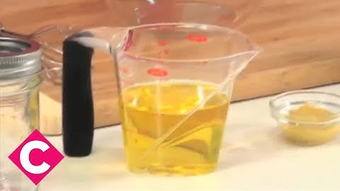 How to make a simple vinaigrette