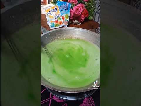 Video: Puding Hijau Dengan Kiwi, Alpukat Dan Limau