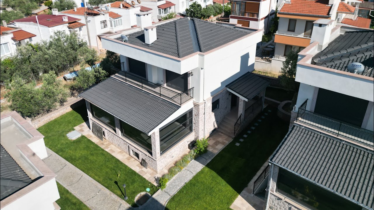 Ayvalık Sahilkent 5+2 ￼ve 4 Banyolu Lüx Villa