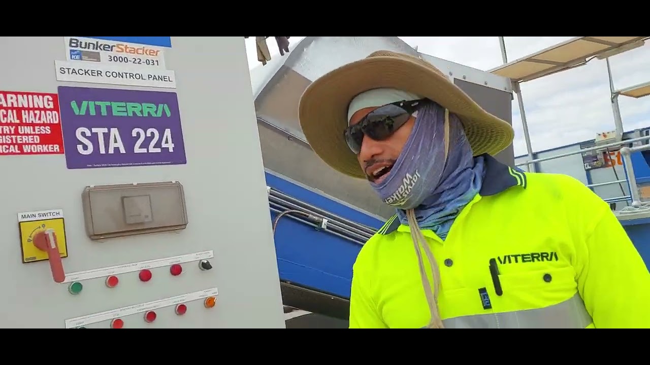 Kiribati demonstrate how to operate the Bunker Stacker... SA Wudinna
