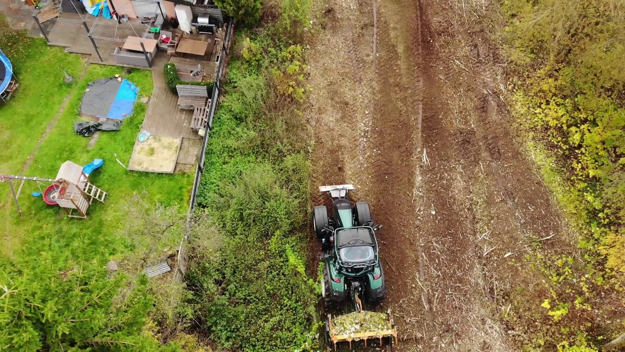 Baufeldräumung mit Raulf Baum Garten Landschaft Pm Trac / Valtra