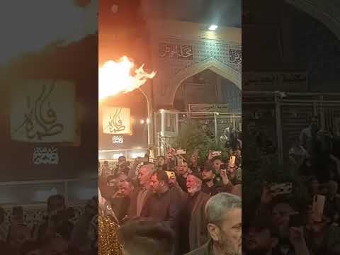 أن احد الرجل من اصحاب الرسول قد ضرب الباب برجله فكسره وأنه رفس فاطمة برجله فأسقطت المحسن