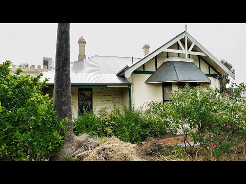This huge Victorian Villa became the Fullarton Private Hospital/Full History