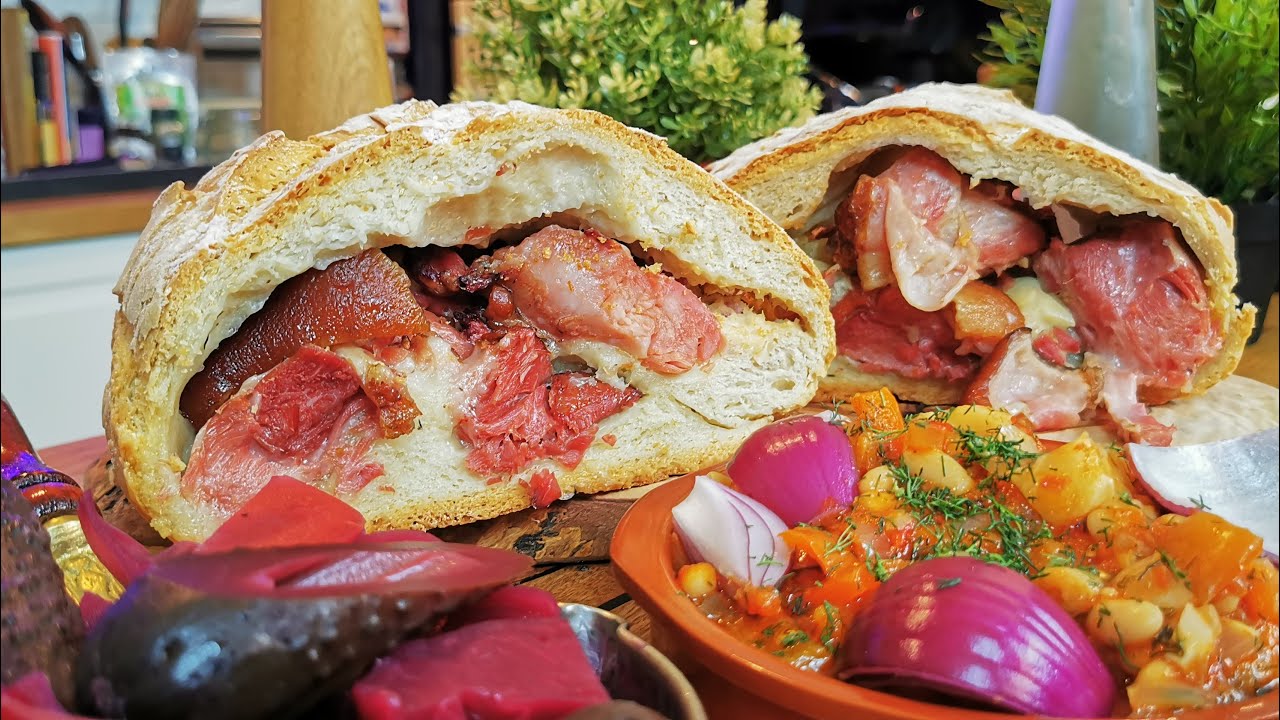 🍖 Ciolan de Porc, Afumat - Copt in Paine, cu Iahnie de Fasole si Muraturi de Casa - Florin Arvunescu