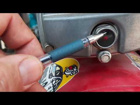 Видео: Вам нужно заливать масло в воздушный компрессор?
