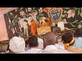 सोहम आश्रम पर सोहम आश्रम सेवा समिति वाले महाराज के माला डालते हुए