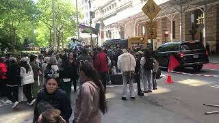May 4, 2026 wall st bull they wanna touch the bulls balls for luck lol