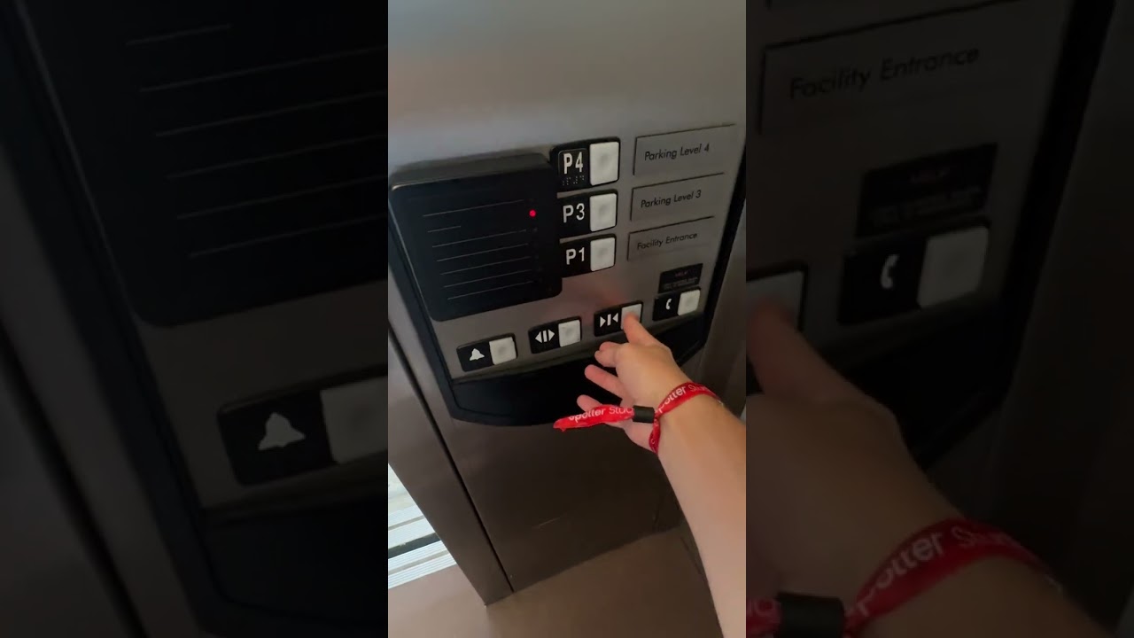 Поездка на лифте 93