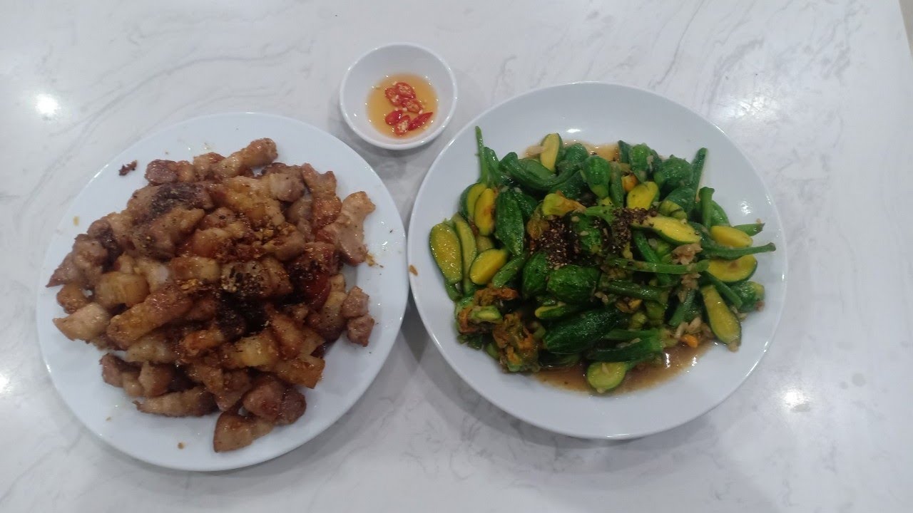 Thịt Ba Rọi Cháy Cạnh - YouTube