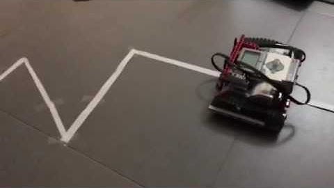 Robot Tank Follows a line with LineLeader from Mindsensors