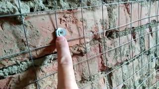 Армирование стен под штукатурку ЦПС металлической сеткой.