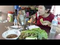 Donal Learn To Eat Khmer Noodle With Fish Like Human | Donal Happy To Got Lunch With Mom