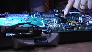 Hacking Voting Village at DEF CON 25