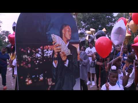 Huge crowd packs St. Louis park to remember recent high school graduate killed in robbery