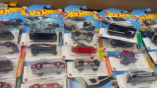 : New Hot Wheels Displays Are Coming To Walmarts Found During 6AM Early morning Hunting.