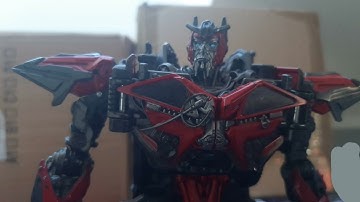 Transformers Dark of the Moon Sentinel Prime and Megatron on the building