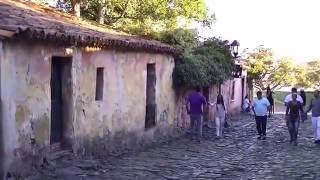 &quot; Calle de los Suspiros &quot; : Colonia . Património UNESCO