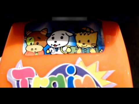 Детская игрушка на батарейках – поезд. Children's toys on batteries - the train.