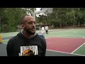 De sportzomer van baskettalent Aaron Ona Embo | BRUZZ
