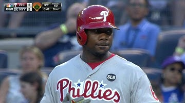 PHI@NYY: Howard lines two-run single to center field