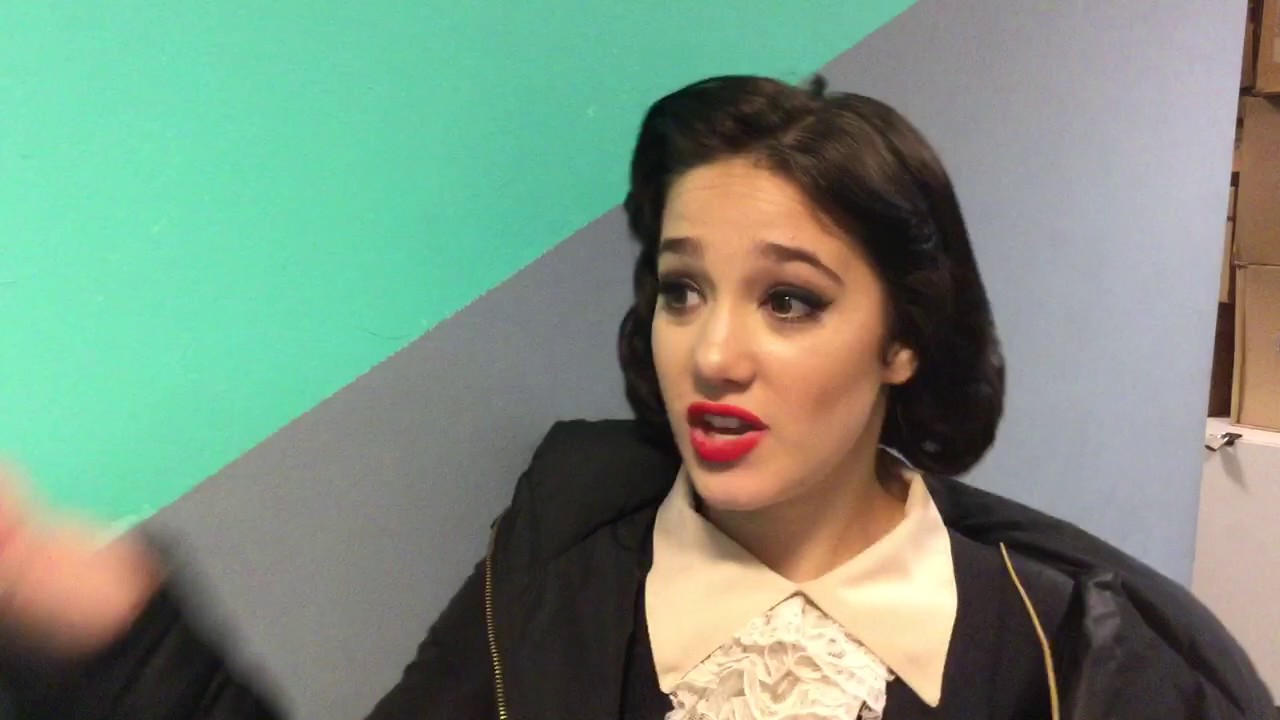 Ángela Torres admira a una gran artista ¡Mirá! bailando lyrics english