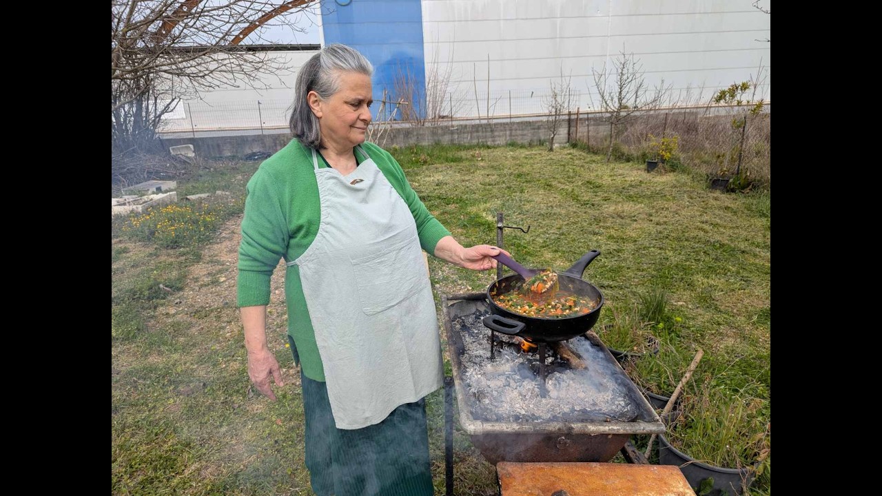 Μικρά πράγματα που κάνουν την ζωή μας όμορφη! Ετοιμασία για τα καλοκαιρινα φυτά.Μαγείρεμα.