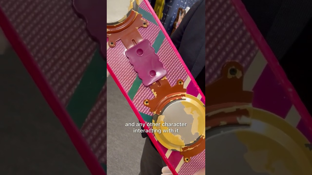 Marty McFly (Michael J. Fox) Hoverboard | Back To The Future Part II (1989)