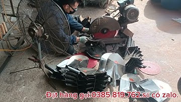 Chế cuốc xẻng từ lưỡi xẻng đen tàu loại xẻng to chất thép sống cực sắc làm súc vén cuốc làm mầu.