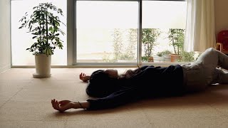 【心地のよい床】築50年賃貸マンションの足音&フローリングの冷え対策でニトリのコルクマットを敷きました。