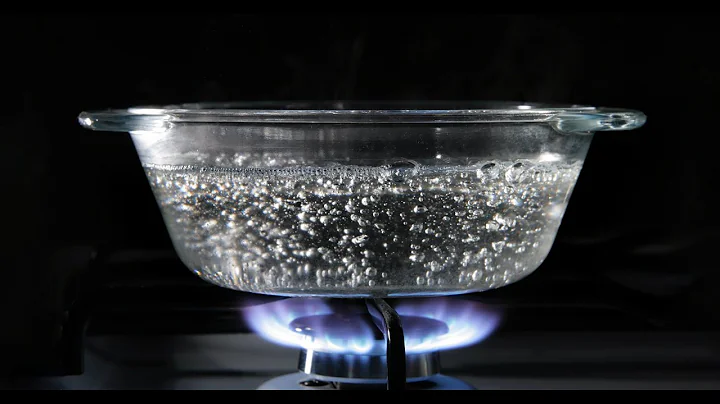 Boiling water in slow motion