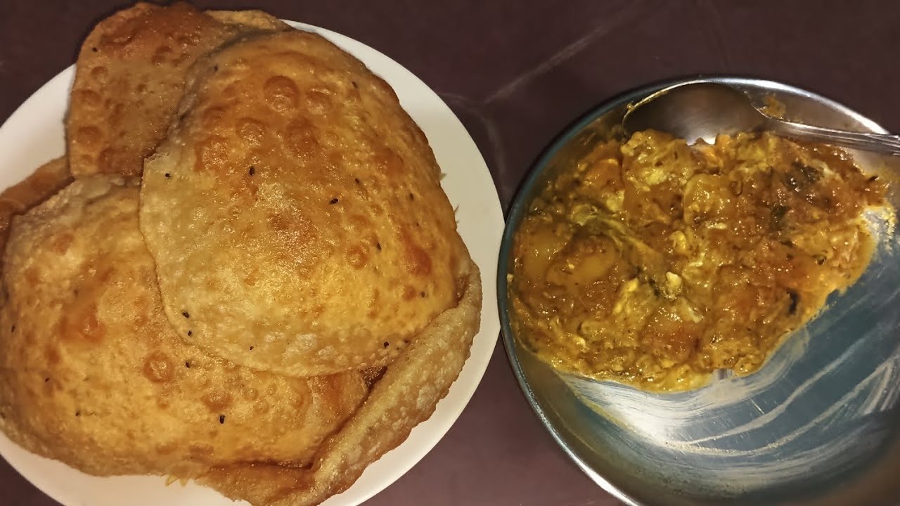 Puri With Alu Kassa (Khaanti Odia Style). 