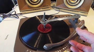 Zenith Stroboscope Cobra-Matic record changer playing a 78 RPM record.