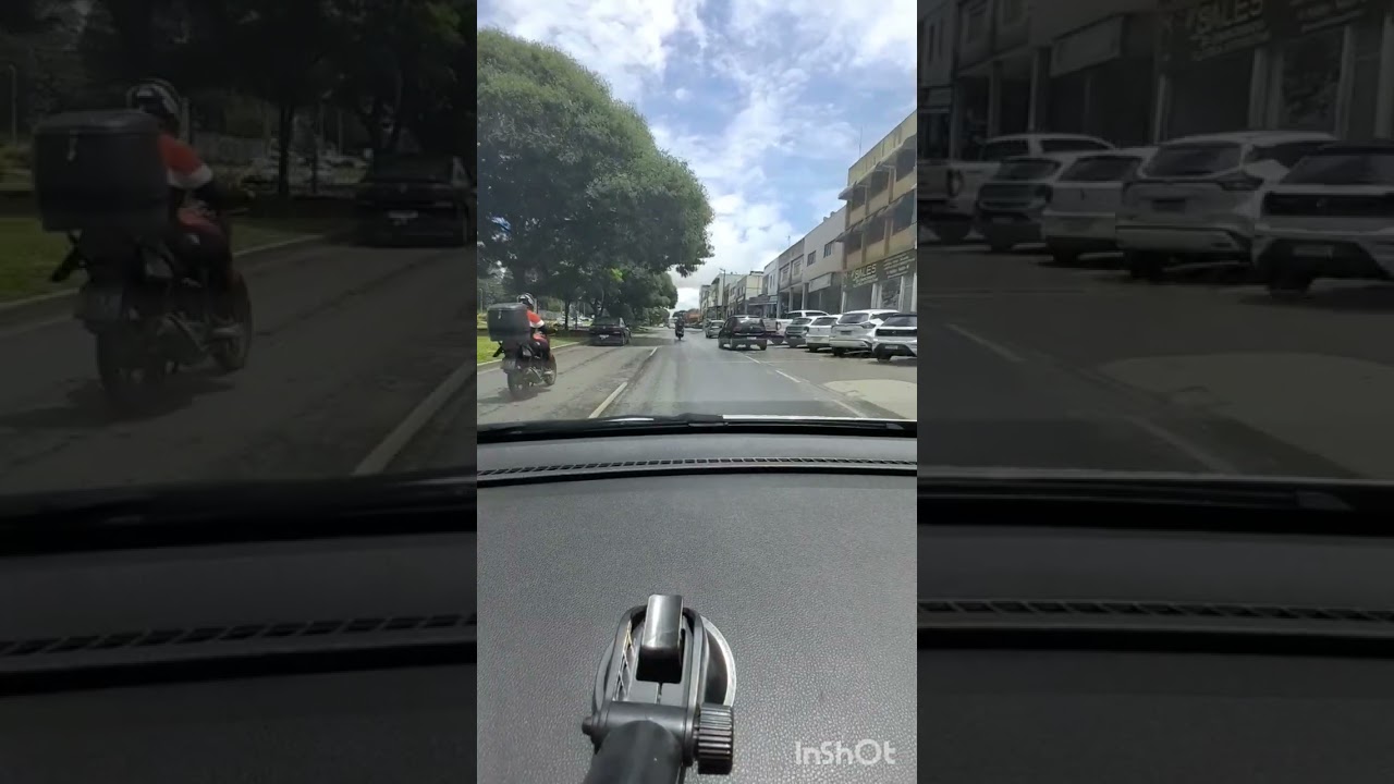 Chega de remendos. Queremos asfalto novo no Gama-DF. Não é favor, é obrigação dos governantes🤔🚘