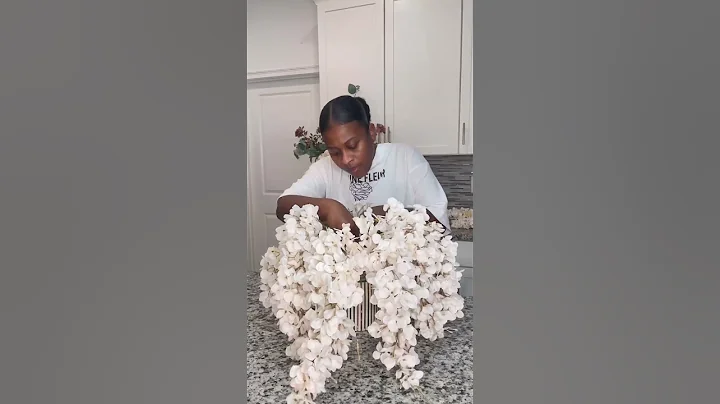 How to use $1 Dollar Tree mirrors to create Stunning Wedding Centerpiece #diy #dollartree #shorts