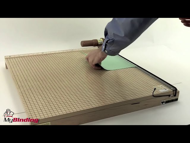 How To Use A Guillotine Paper Cutter 